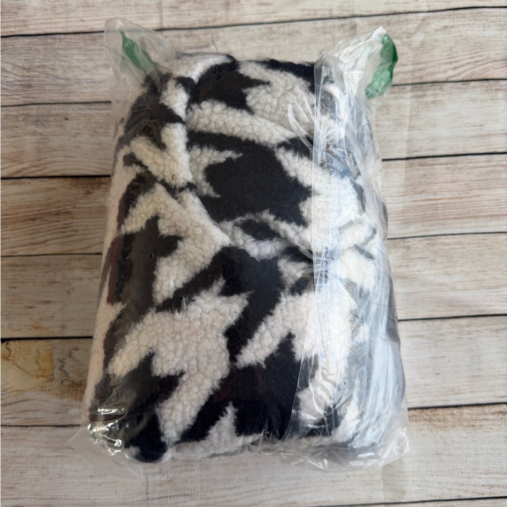 Sherpa Fleece Button Down Jacket Houndstooth Print Long Sleeve Black L NWT - Picture 6 of 7
